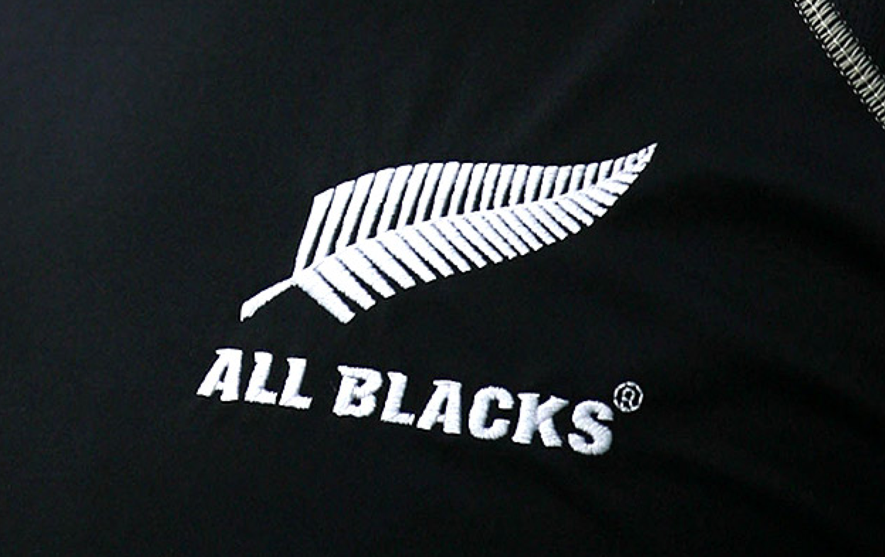 Почему логотипы становятся черными. All Blacks эмблема. All Blacks Art. All Blacks перо. Киви all Blacks.