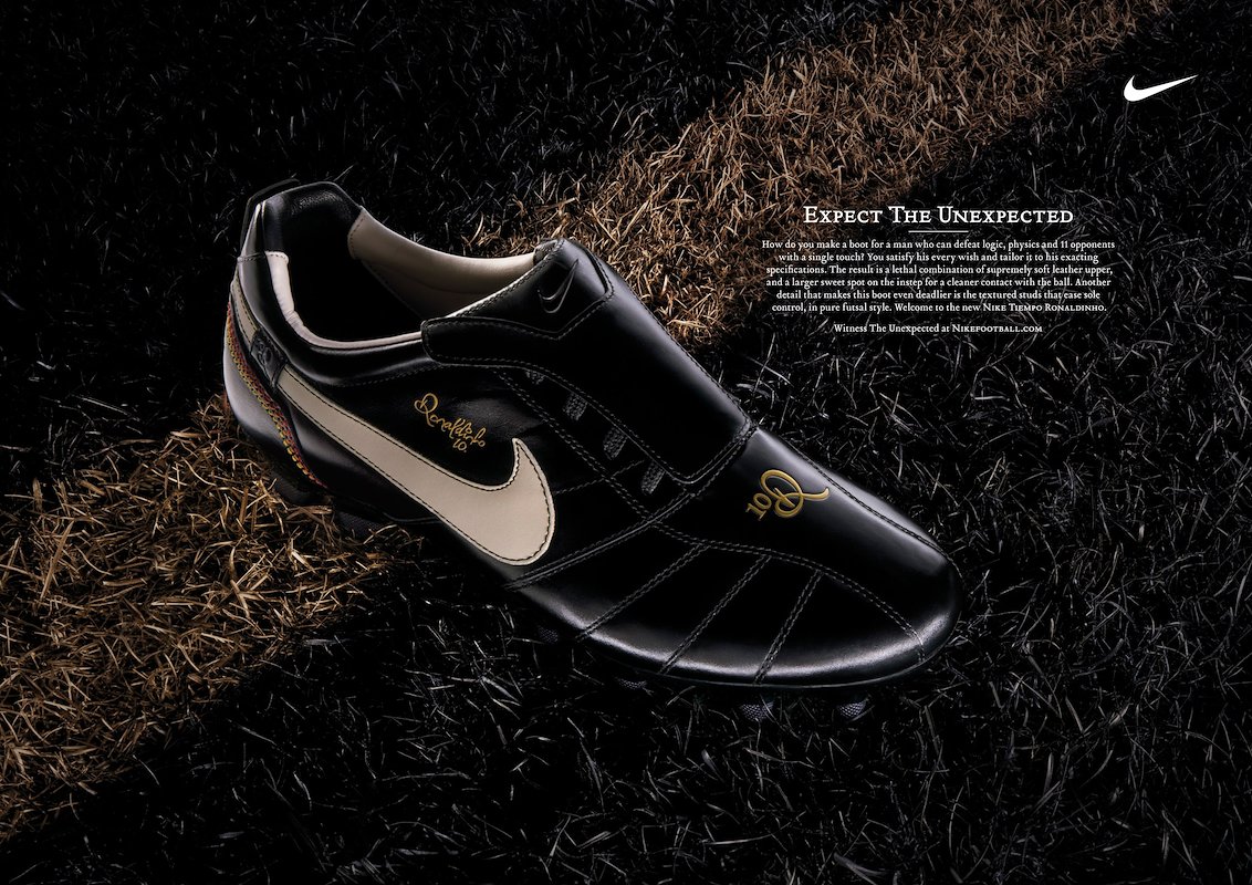 Ongemak Schurend Professor Nike Ronaldinho 10R - Peter Holmes Creative Imaging Ltd.