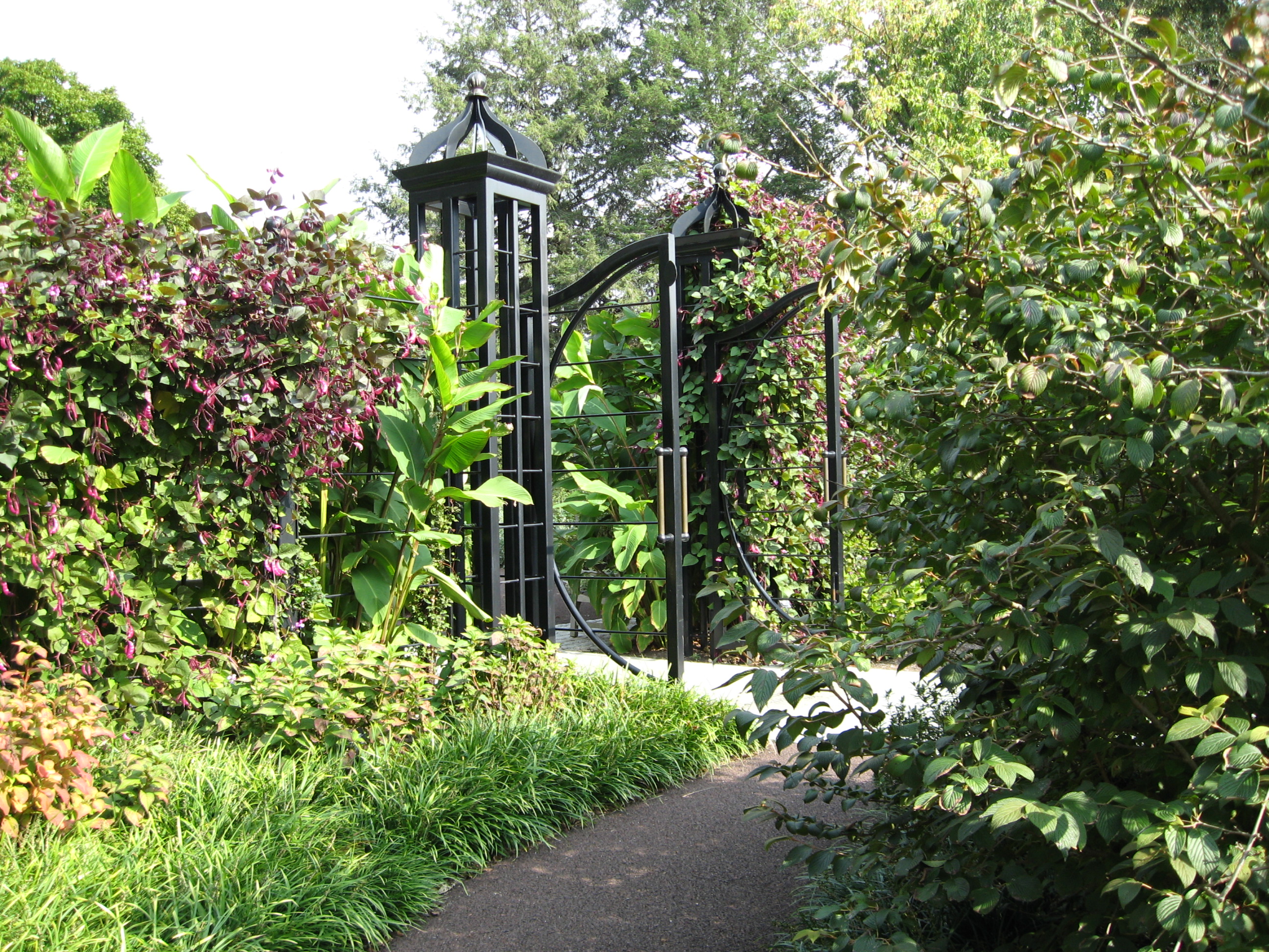 Pennock, Long Fountain & Maloney Gardens John Nystedt, RLA, LEED AP