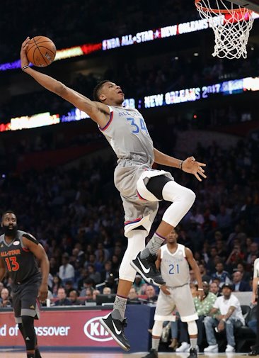 giannis his shoes